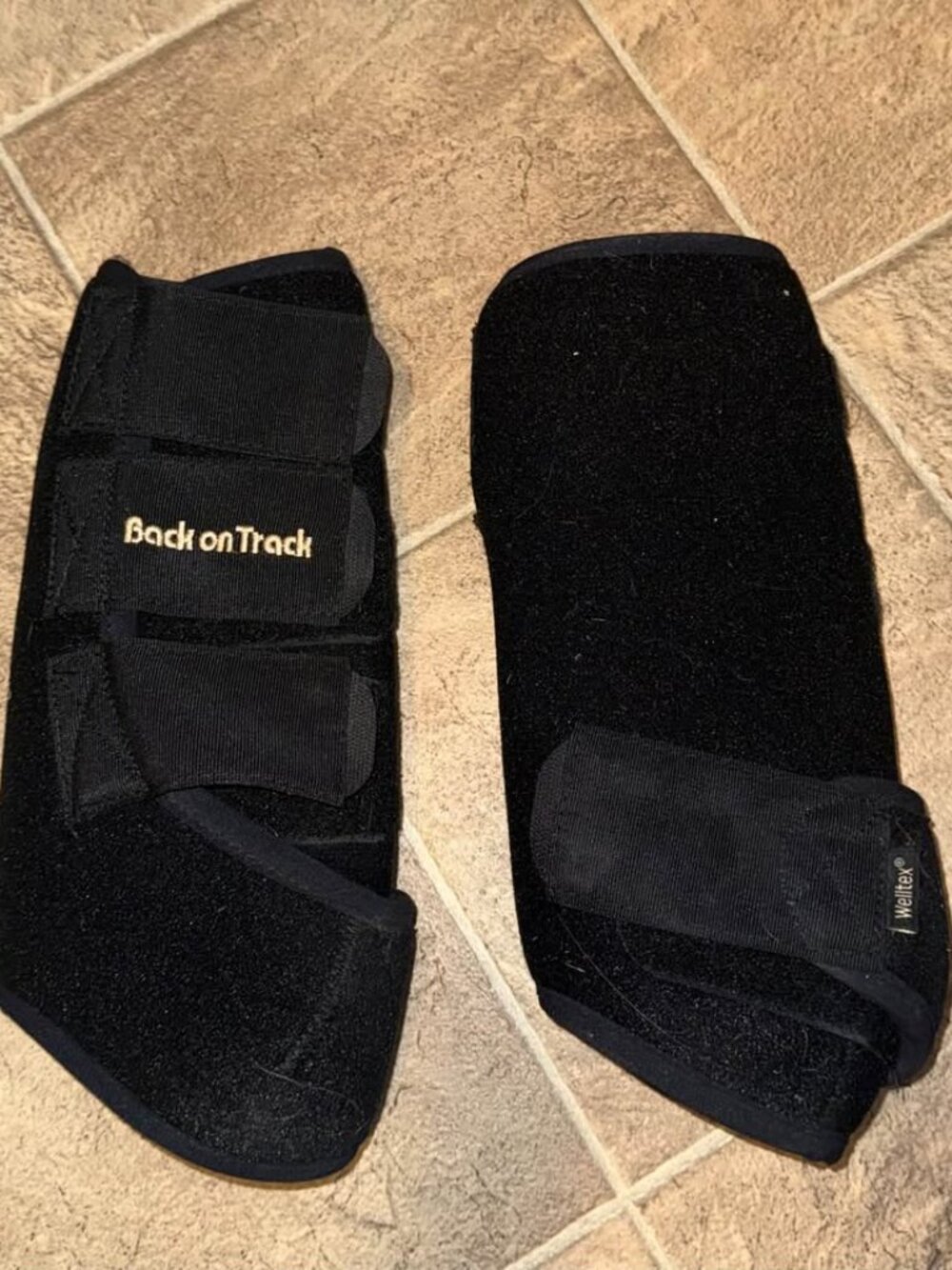 Back on Track equine hind boots